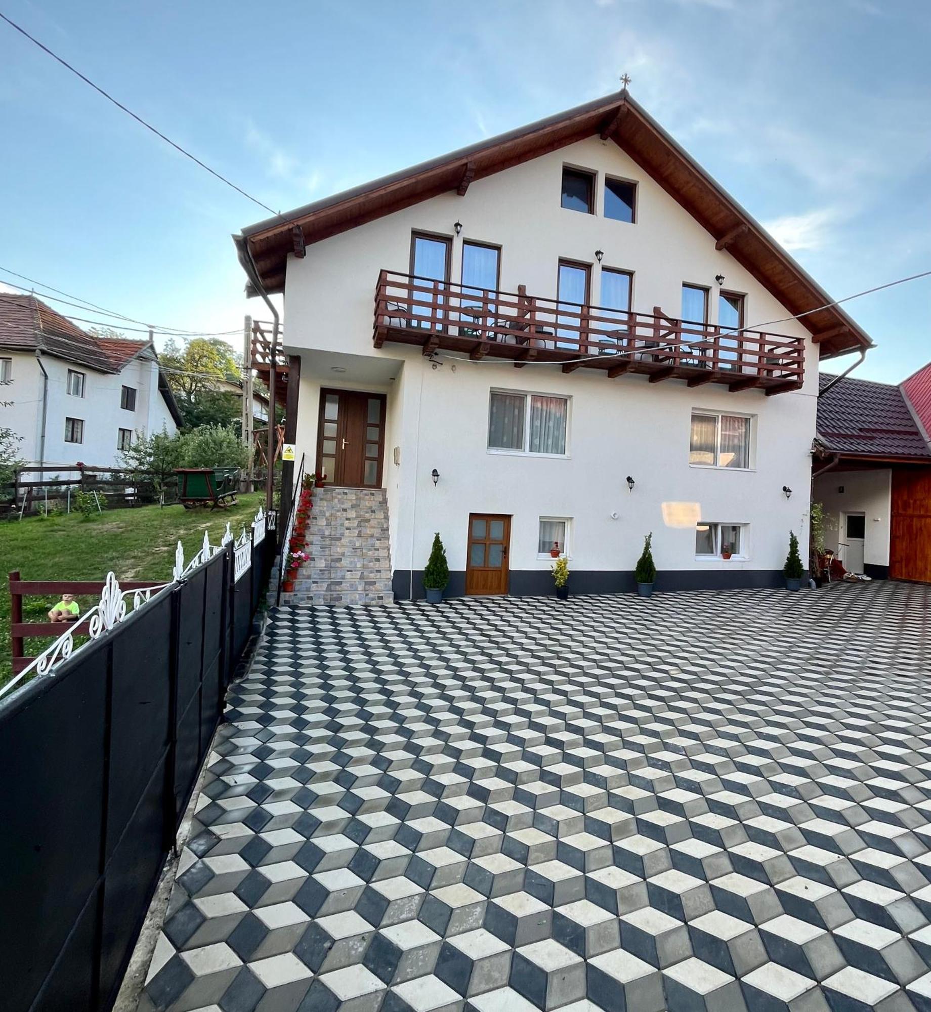 Milea'S Guesthouse Bran  Exteriör bild